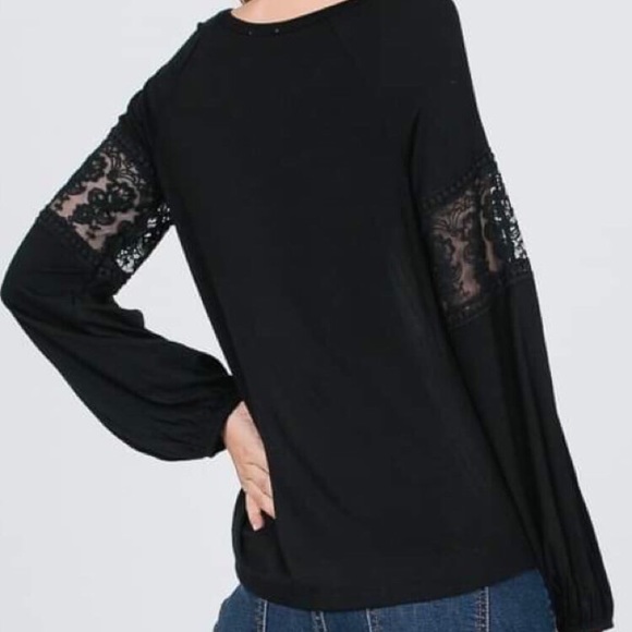 🆕 Simply Chic Lace Sleeve Top - Picture 8 of 8